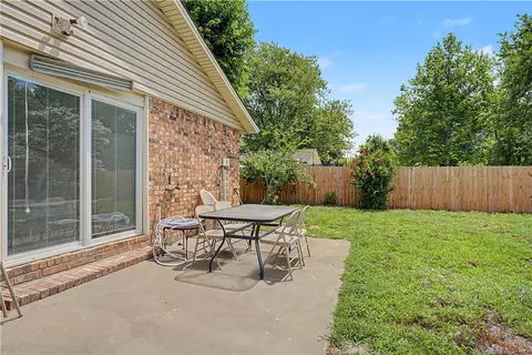 Exterior - 301 Wright Ave, Springdale, AR 72764 photo 3 of 6