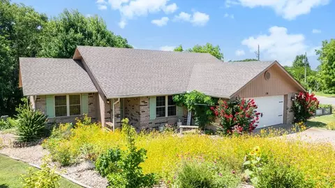 19 Hebrides Dr, Bella Vista, AR 72715