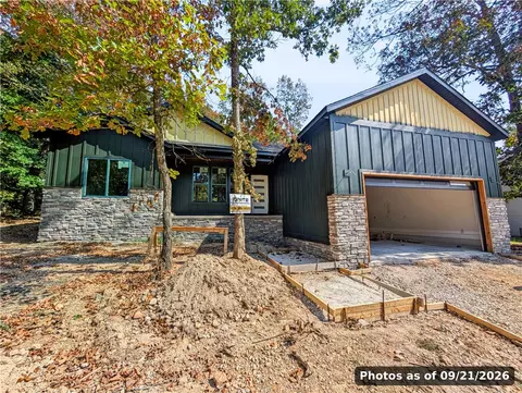 27 Islay Dr, Bella Vista, AR 72715