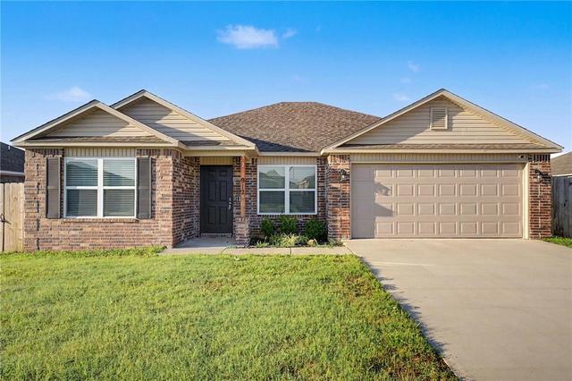 912 W Aiden Dr, Siloam Springs, AR 72761