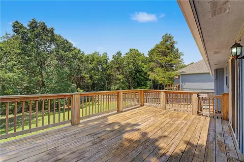 8 Dillow Ln, Bella Vista, AR 72714