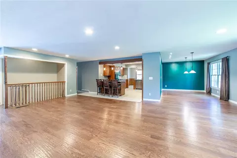 Living - 809 Summit Loop, Rogers, AR 72756 photo 1 of 8