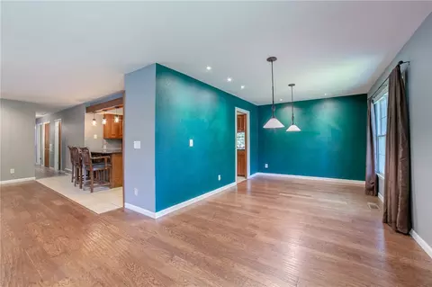Living - 809 Summit Loop, Rogers, AR 72756 photo 5 of 8