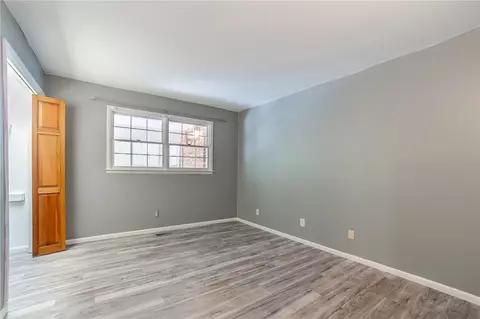 Bedroom - 809 Summit Loop, Rogers, AR 72756 photo 3 of 6