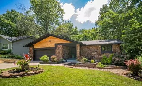 11 Shepton Ln, Bella Vista, AR 72715