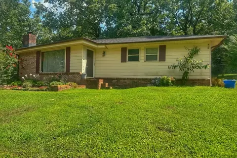 221 W 23rd St, Russellville, AR 72801