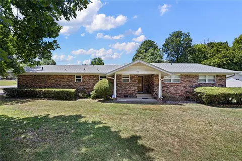 704 Vine St, Clarksville, AR 72830