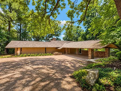 964 E Arlington Ter, Fayetteville, AR 72701