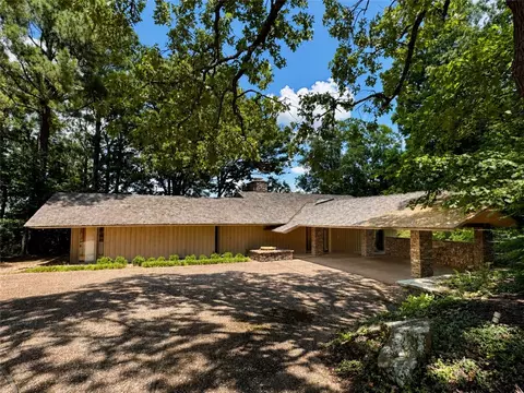 964 E Arlington Ter, Fayetteville, AR 72701