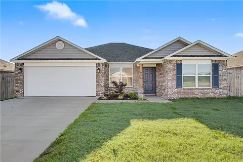 926 W Aiden Dr, Siloam Springs, AR 72761