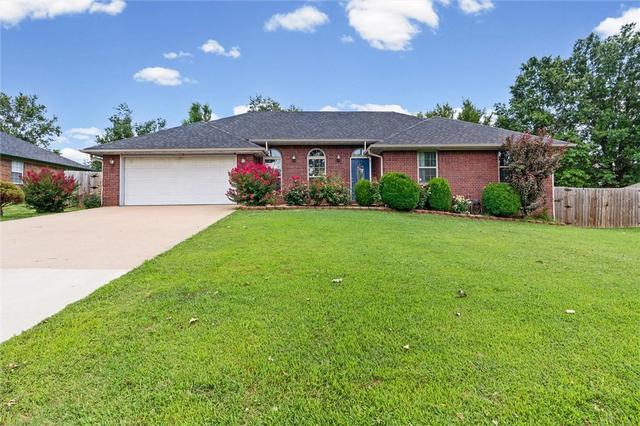 1109 Mockingbird Ln, Siloam Springs, AR 72761