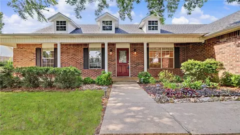 1909 SW Pine Ave, Bentonville, AR 72713