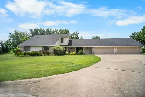 4606 W Centre Ct, Rogers, AR 72758
