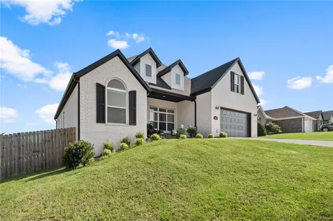 6048 W Quinn St, Fayetteville, AR 72704