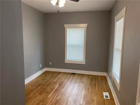 216 N Willow St, Harrison, AR 72601 photo 5