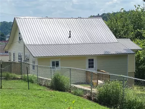 216 N Willow St, Harrison, AR 72601 photo 3