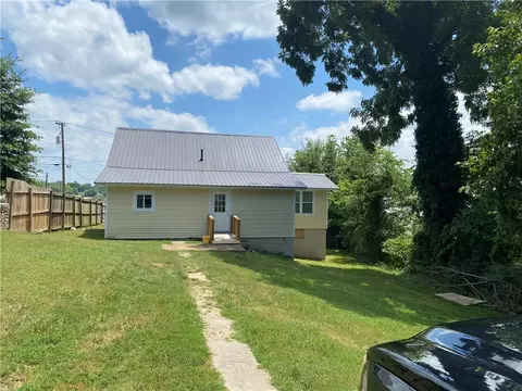216 N Willow St, Harrison, AR 72601 photo 4