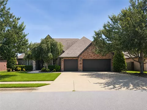 4506 W Mourning Dove Dr, Rogers, AR 72758
