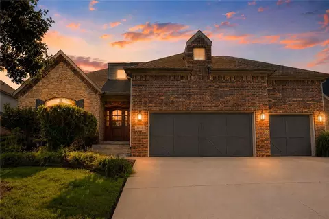 5200 Blaire Mont Rd, Bentonville, AR 72713