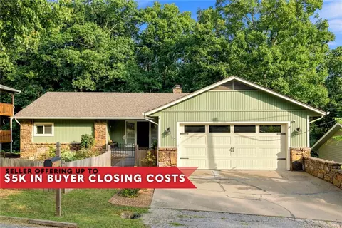 72 Elizabeth Dr, Bella Vista, AR 72715