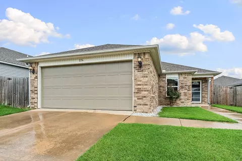 1156 S Ivory Bill Ln, Fayetteville, AR 72701