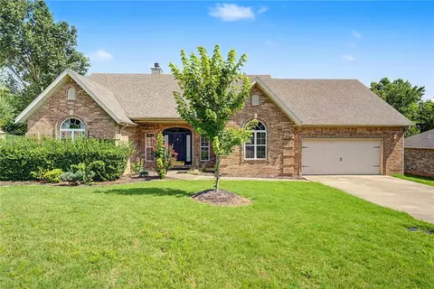 3420 E Madison Ave, Fayetteville, AR 72701