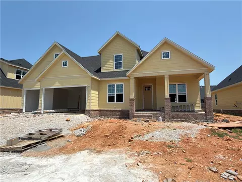 6511 S 60th St, Rogers, AR 72758