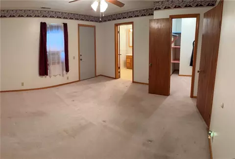 Bedroom - 1002 N Robinson, Harrison, AR 72601 photo 8 of 10