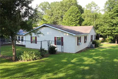 Exterior - 1002 N Robinson, Harrison, AR 72601 photo 2 of 12