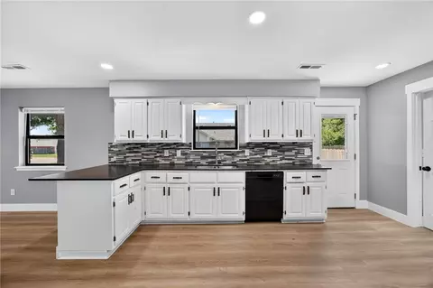 Kitchen - 3164 Adrian Ave, Springdale, AR 72764 photo 2 of 2