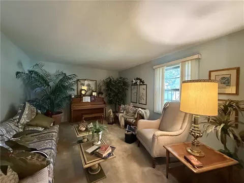Living - 607 Skyline Dr, Harrison, AR 72601 photo 1 of 4