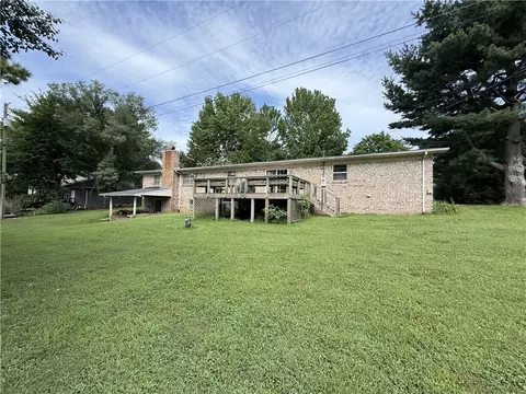 Exterior - 607 Skyline Dr, Harrison, AR 72601 photo 4 of 4