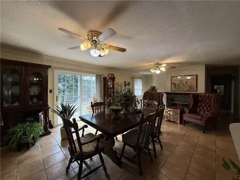 Dining - 607 Skyline Dr, Harrison, AR 72601 photo 2 of 2