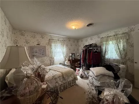 Bedroom - 607 Skyline Dr, Harrison, AR 72601 photo 4 of 4