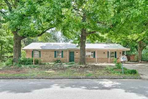 313 Kelli Ave, Farmington, AR 72730