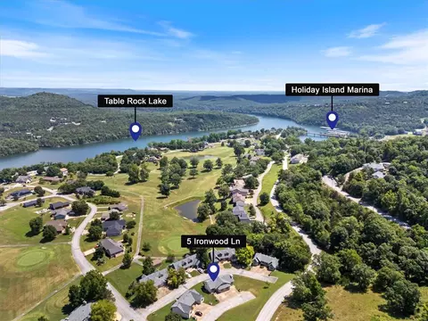 5 Ironwood Ln, Holiday Island, AR 72631