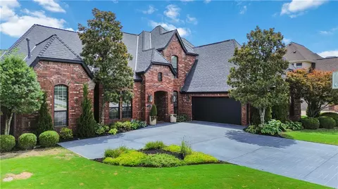 2802 Rainier Rd, Rogers, AR 72758