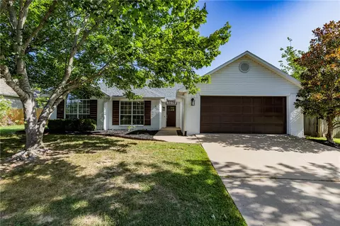 3278 W Barite Dr, Fayetteville, AR 72704
