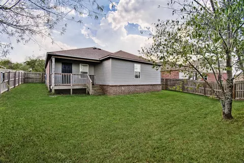 Exterior - 7850 Bridgegate Ave, Springdale, AR 72762 photo 2 of 2