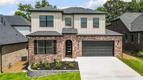 2512 N Crossover Rd, Fayetteville, AR 72703