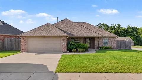 809 E Marietta Ct, Rogers, AR 72758