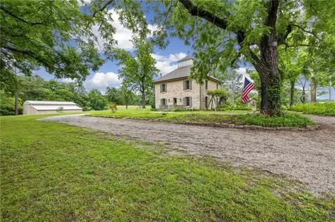 2597 County Road 327, Berryville, AR 72616