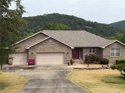 58 Bandy Dr, Eureka Springs, AR 72631