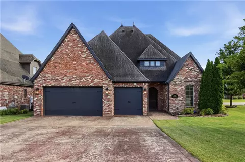 3405 SW Cabernet Ave, Bentonville, AR 72712