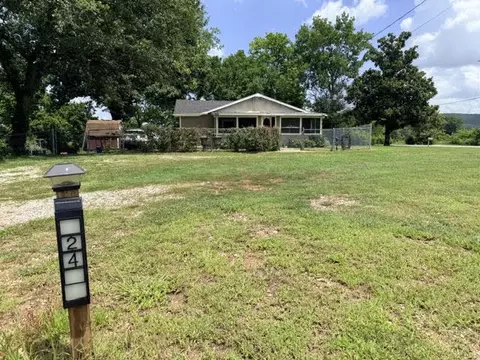24 Wolfdale Rd, Farmington, AR 72730