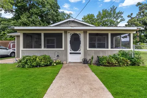 24 Wolfdale Rd, Farmington, AR 72730