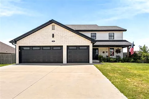 721 Braeburn Ct, Bentonville, AR 72712