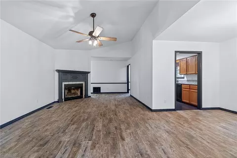 Living - 8517 Spruce Dr, Rogers, AR 72756 photo 2 of 4