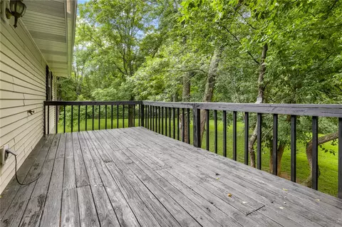 Exterior - 808 Parkview Dr, Harrison, AR 72601 photo 5 of 8