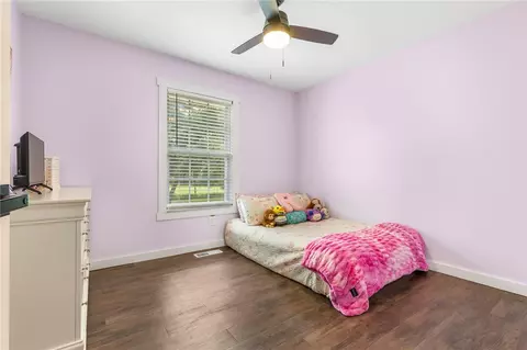 Bedroom - 808 Parkview Dr, Harrison, AR 72601 photo 2 of 3